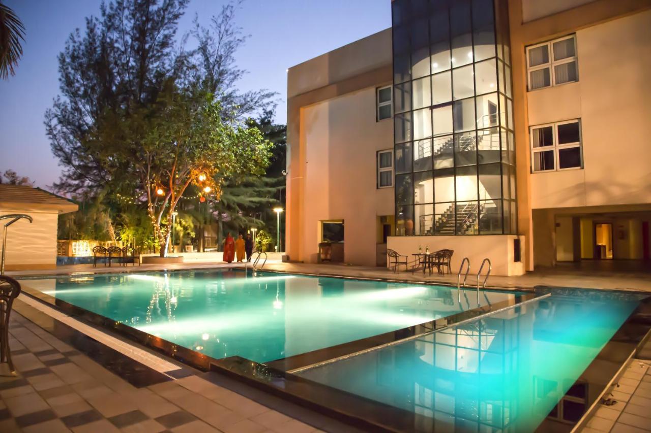 7 Apple Resort Lonavala Dış mekan fotoğraf