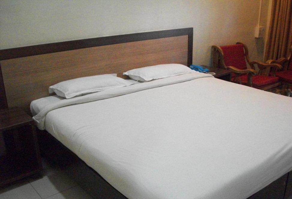 7 Apple Resort Lonavala Oda fotoğraf